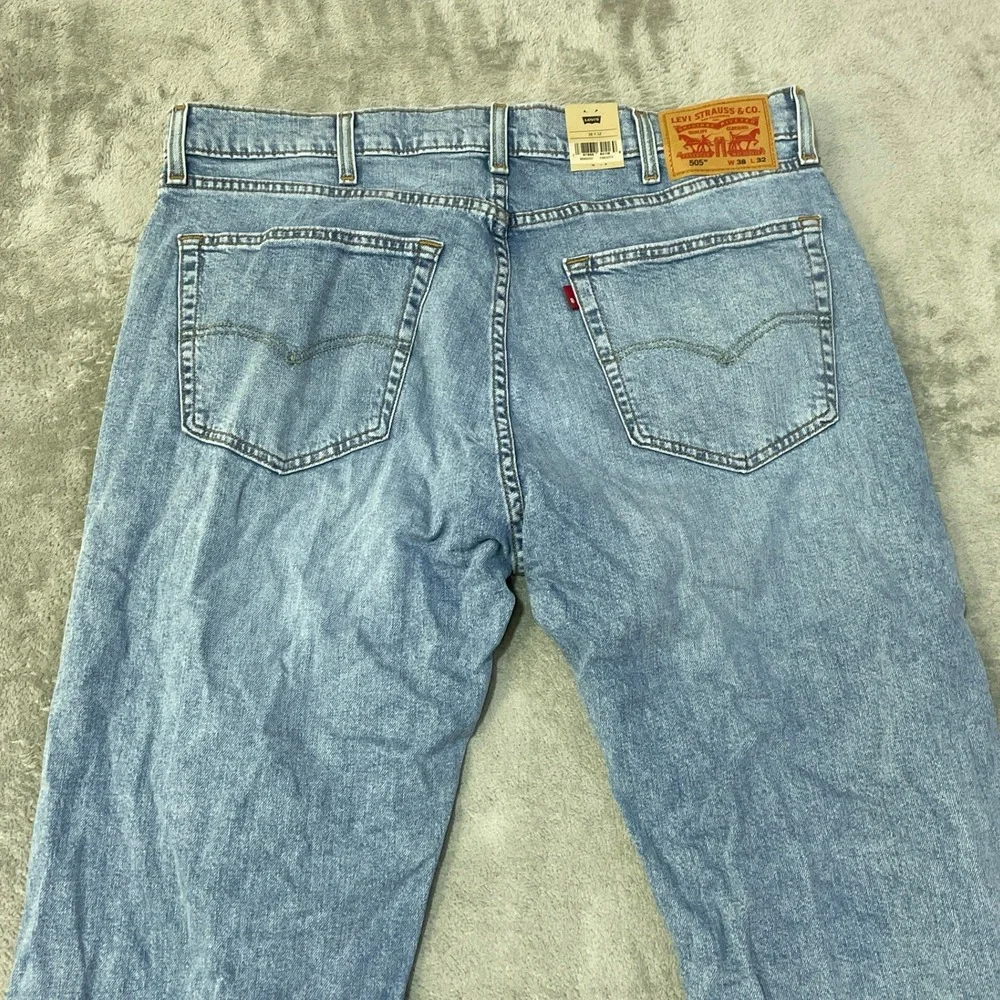 NWT Levi's 505 Regular Straight Jeans Men's 38x32 Light Blue Wash Cotton Blend